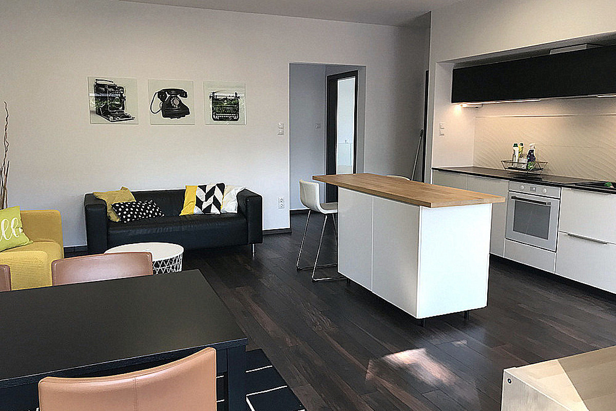 Alsóörs – Kiadó ikerház, teraszos kerttel